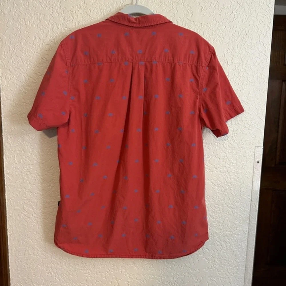 The North Face Mens Large Button Up Shirt Red Blue Geometric Print Short Sleeve‎